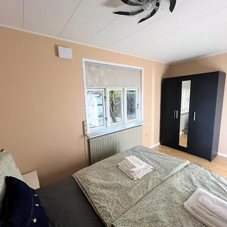 Waves & Waterslides 빌라 Rødby