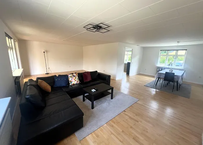 Villa Waves & Waterslides *